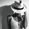 timeasmymeasure: zoe saldana in a white hat, head down so you can't see her eyes (zoe: hat)